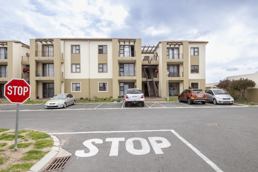 1 Bedroom Property for Sale in Guldenland Western Cape